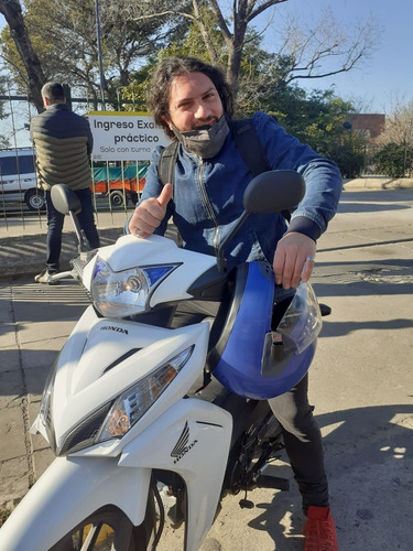 Imagen 4 de 10 de Curso De Manejo Para Motos- Caba- Aprender- Ampliar Licencia