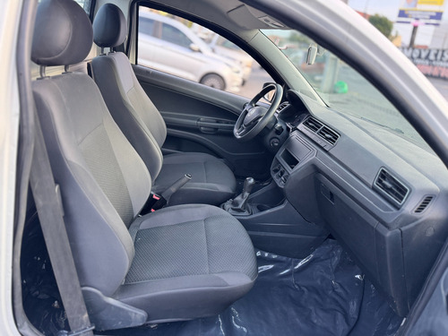 Volkswagen Saveiro 1.6 Robust Cab. Simples Total Flex 2p