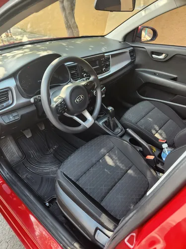 Kia Rio 1.6 L Sedan At