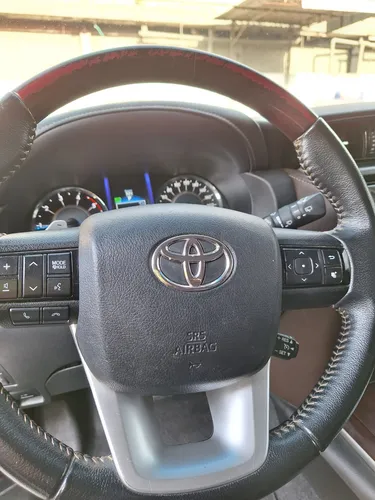 Toyota Fortuner 2.7l Mid