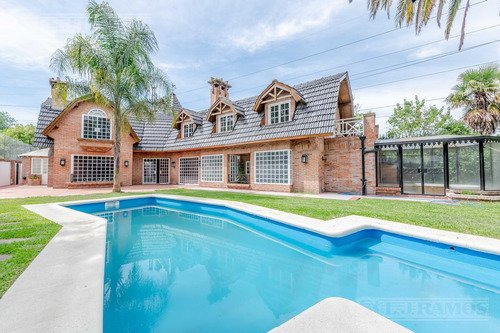 Casa Con Excelente Lote En La Horqueta, A Pocas Cuadras Del Colegio Newman.