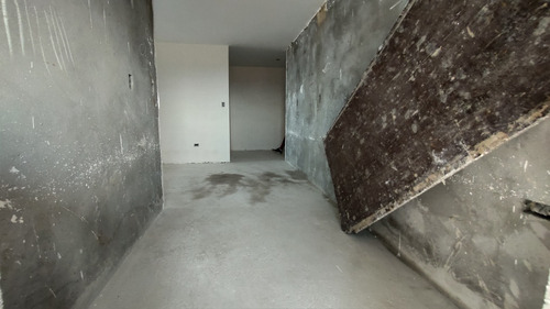 Imagem 12 de 30 de Apartamento 2 Dormitórios - Prédio Frente Mar- Entrada 95 Mil - Aml179