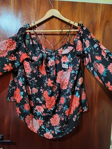 Blusa forever 21 floreada shop