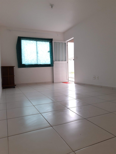 Casa De 3 Quartos Mais Subsolo