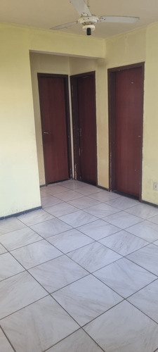 Vendo Apartamentos 2° Andar, 2 Quartos, Sala, Cozinha E Banh