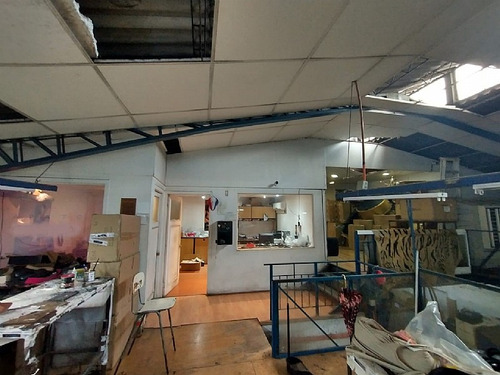 Amplios Espacio Para Bodega, Oficinas O Industria
