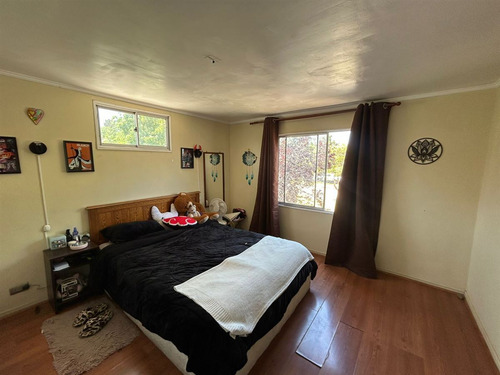 Casa En Venta De 7 Dorm. 3 Baños En Peñalolén