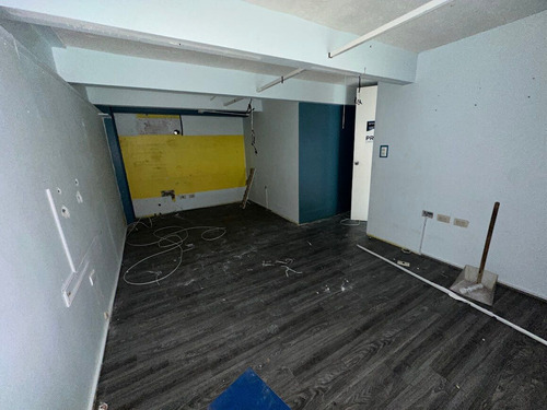 Local Comercial En Renta, Planta Baja En San Pedro Garza García Zona Tampiquito