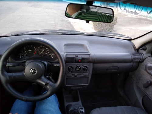 Chevrolet Corsa Sedan Gl