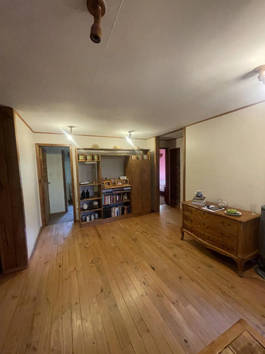 Espléndida Parcela Con Linda Casa Familiar En Venta
