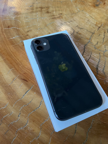 Apple iPhone 11 (64 Gb) - Negro Impecable Sin Daños Ni Rallones (Usado)