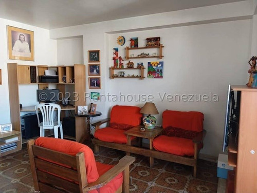 Apartamento En Venta La Urbina Jose Carrillo Bm Mls #24-7583