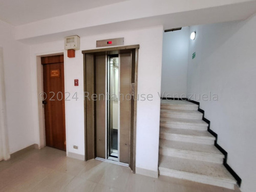 Imponente Penthouse En Venta En Sebucán Smb 25-521 Yy