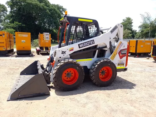 Minicargador Bobcat S570 2015