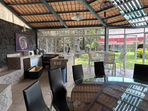 Jardines Del Pedregal, Casa Con Gran Jardín En Un Solo Nivel