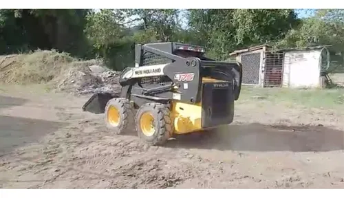 Minicargador New Holland L175 2010