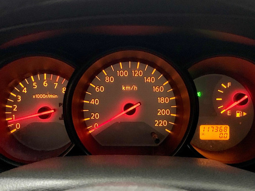 Imagem 10 de 12 de Nissan Livina S 1.6 Flex 2013 Completa 5p