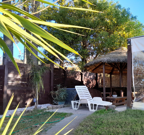 Casa Piscina Climatizada A 34 Grados, Con Cerramiento En Pvc. En Parque Del Plata