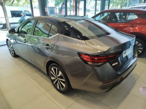 Imagen 12 de 25 de Nissan Sentra Exclusive Cvt..2022