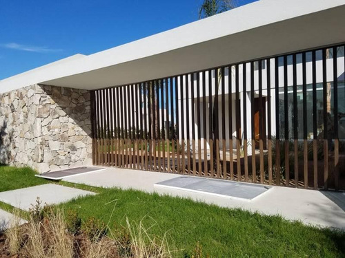 Imagen 2 de 30 de Casa En Venta En El Golf, Nordelta, G.b.a. Zona Norte