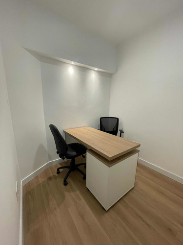 Imagen 7 de 26 de Oficinas Privadas Y Compartidas Co Work En Pleno Centro