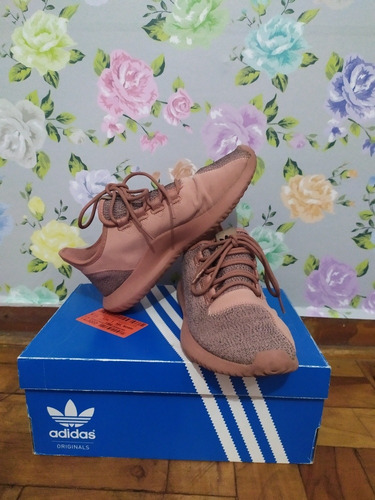 Tênis adidas Semi Novo