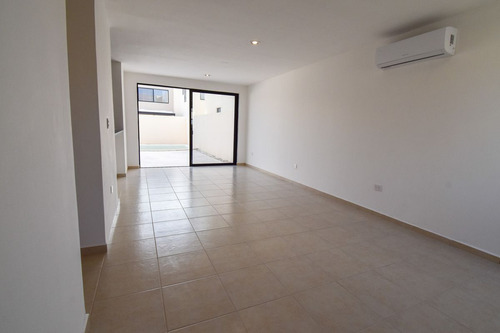 Casa En Venta En Mérida, Privada Andres, Cumbres De Novonorte, Conkal