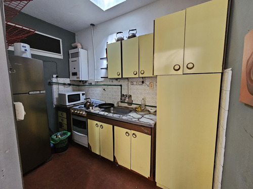 Venta Casa Multifamiliar 5 Ambientes Con Local Comercial En Martínez