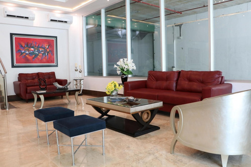 Imagen 2 de 13 de Venta De Apartamento En Ph Leaf Tower, Los Ángeles 20-10509