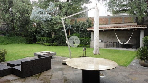 Imagen 4 de 30 de Residencia En Calle Cerrada En Jardines Del Pedregal