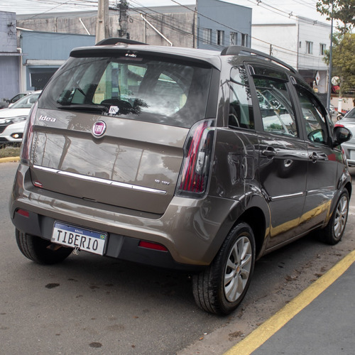 Imagem 5 de 9 de Fiat Idea Essence 1.6 2015