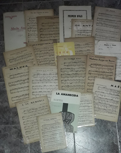 Lote De 20 Partituras Marcha FĂșnebre No Me Importa Su Amor (Usado)