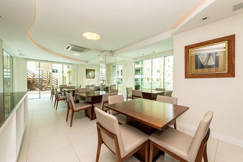 Imagem 9 de 13 de Apartamento Com 3 Suítes No Centro De Balneário Camboriú - 1515_1