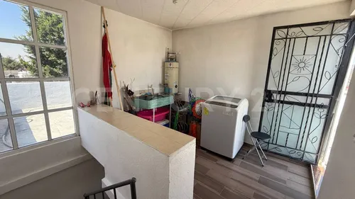 Venta De Casa Remodelada En Jardines De Morelos Secc. Flores