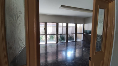 Imagen 6 de 30 de Casa En Renta De 3 Plantas Ideal Para Oficinas En Colonia Re
