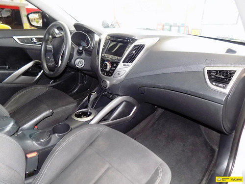 Hyundai Veloster Veloster