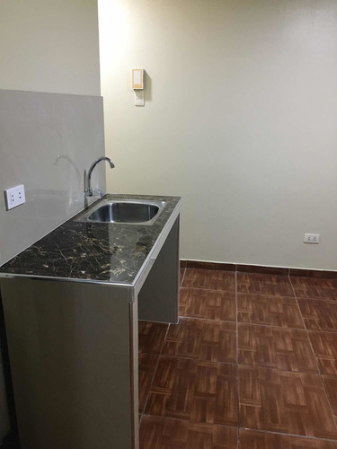 Imagen 2 de 12 de Minidepa De 30 M2 Alt.c.3 Av. La Molina, Incluye Servicios