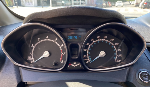 Ford Fiesta 1.6l Titanium 2015