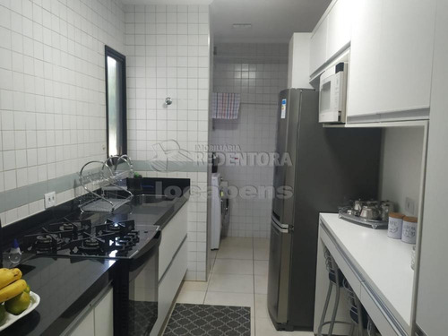 Imagem 1 de 10 de Apartamentos - Ref: V12766