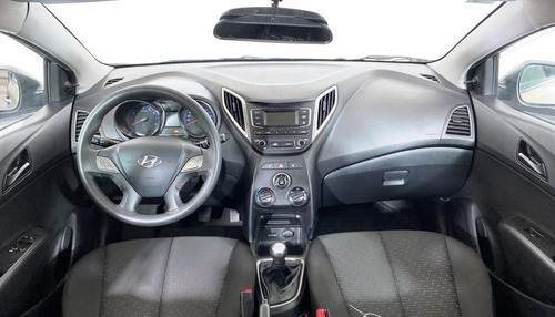 Imagem 13 de 15 de 128289 - Hyundai Hb20 2019 Com Garantia