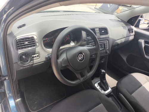 Volkswagen Vento 1.6 Confortline At