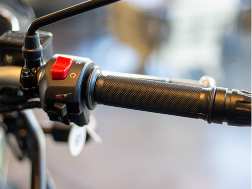 Imagen 22 de 25 de Royal Enfield Himalayan Granite Black Bs6 Reserva Hoy
