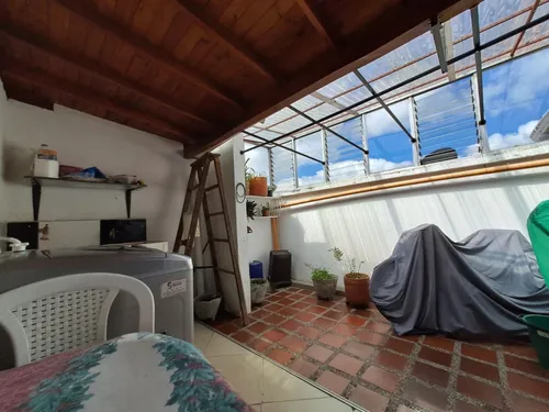Casa En Venta En Laureles. Cod V15237