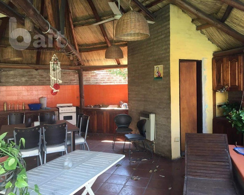 Imagen 5 de 15 de Venta Casa En Villa Belgrano 3 Dormitorios Con Pileta