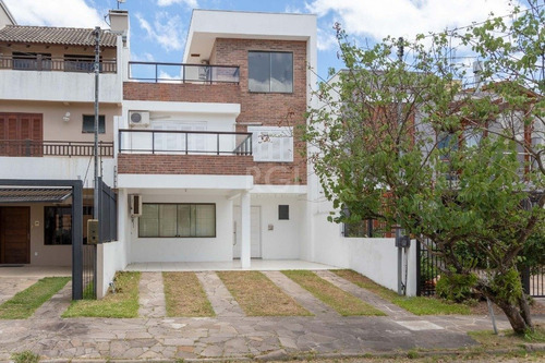 Casa Em Hípica Com 3 Dormitórios - Lu431789