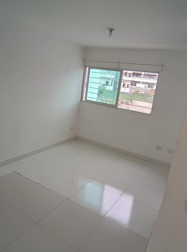 Alquilo Apartamento En Santo Domingo Norte, Urb. Colinas