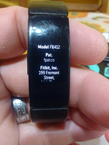 Smart Watch Fitbit  Fb412 .sin Cargador Y Batería Descargada