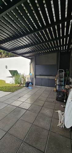 Casa En Venta, Castelar Norte
