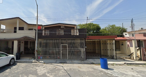 Casa En Remate Bancario En Juan Zuazua, Los Sauces, Guadalupe, N.l. (60% Descuento, Única Oportunidad) Sk12