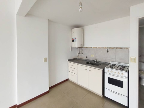 Imagen 10 de 18 de Venta De Departamento Con Cochera En Villa Pueyrredon